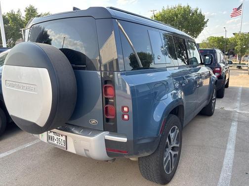 2020 Land Rover Defender 110 SE