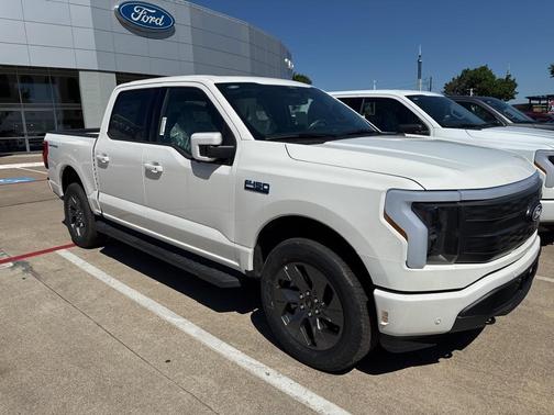 2025 Ford F-150 Lightning LARIAT