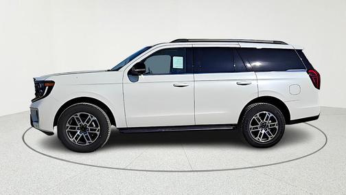 Star White 2025 Ford Expedition Active