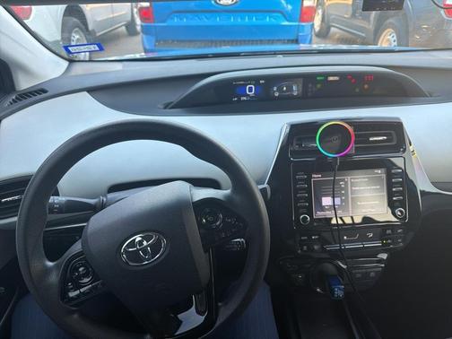 2022 Toyota Prius L