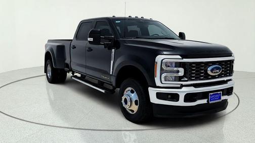 Black Metallic 2026 Ford F-350 Lariat Super Duty
