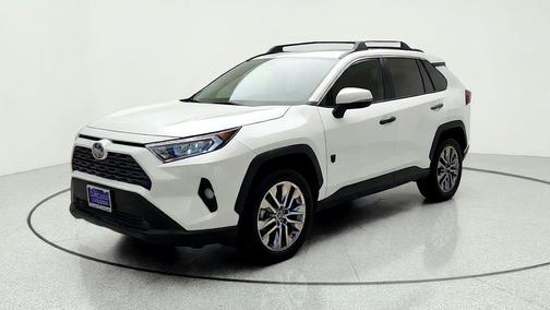 Super White 2019 Toyota RAV4 XLE Premium