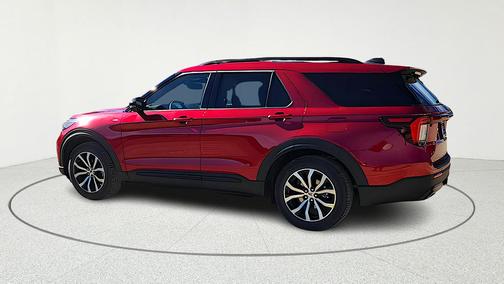Rapid Red Metallic Tinted Clearcoat 2026 Ford Explorer ST-Line