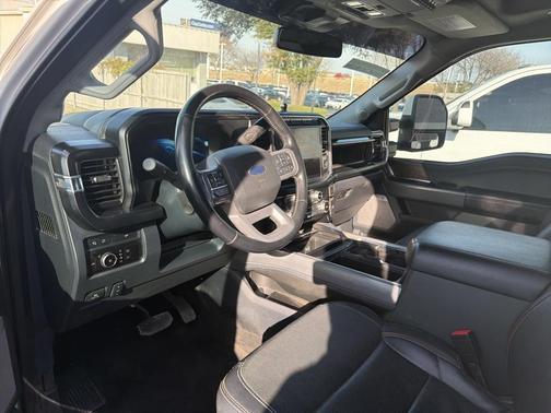 2023 Ford F-350 Lariat Super Duty