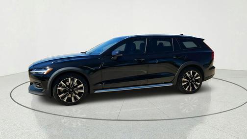 2024 Volvo V60 Cross Country B5 Ultimate