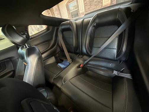 2022 Ford Mustang Mach 1
