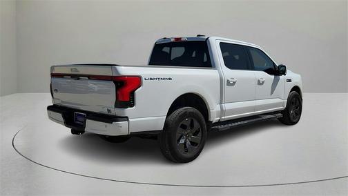 2025 Ford F-150 Lightning LARIAT