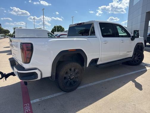 2024 GMC Sierra 2500 AT4