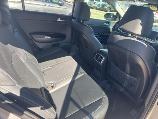 2022 Kia Sportage EX