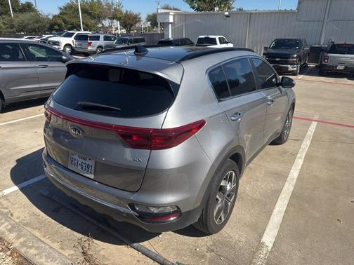 2022 Kia Sportage EX