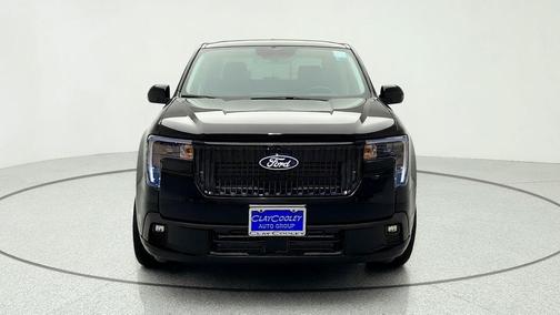 Shadow Black 2026 Ford Maverick Lobo Standard
