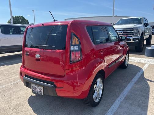 2011 Kia Soul +