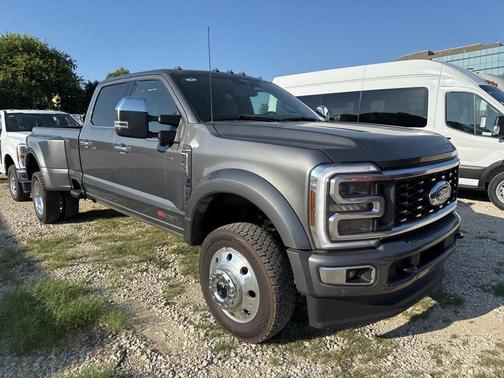 2025 Ford F-450 Platinum