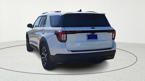 Star White 2026 Ford Explorer ST-Line