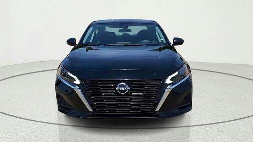 Super Black Clearcoat 2024 Nissan Altima 2.5 SV