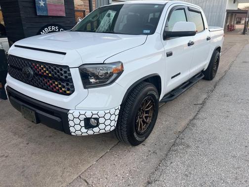 2018 Toyota Tundra SR5