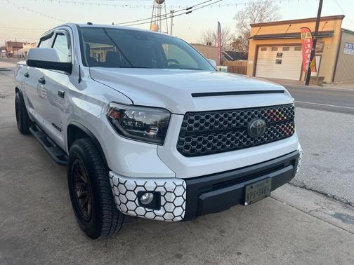 2018 Toyota Tundra SR5