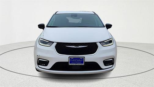 2024 Chrysler Pacifica Touring-L