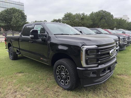 2025 Ford F-350 Platinum