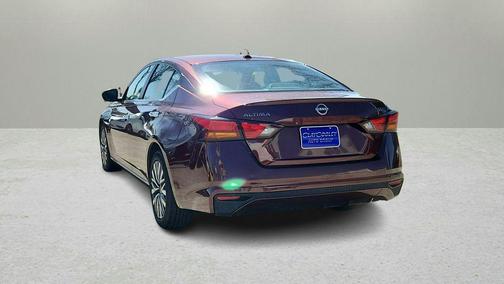 Garnet Pearl 2023 Nissan Altima 2.5 SV