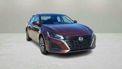 Garnet Pearl 2023 Nissan Altima 2.5 SV