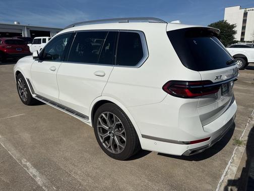 2024 BMW X7 xDrive40i