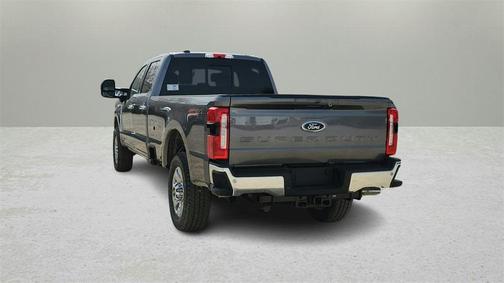 2025 Ford F-350 Lariat Super Duty