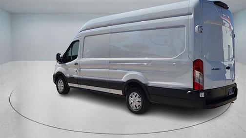 2025 Ford E-Transit Base