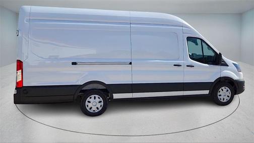 2025 Ford E-Transit Base