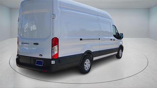 2025 Ford E-Transit Base