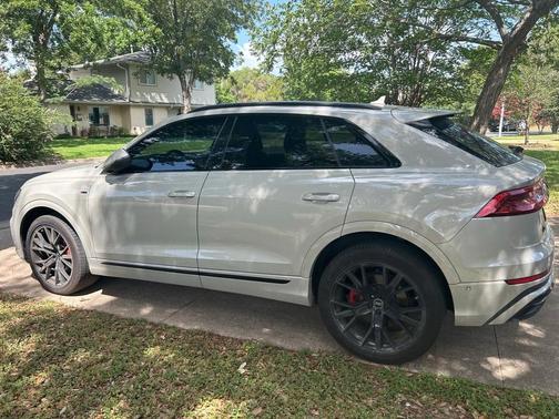 2023 Audi Q8 55 Premium Plus
