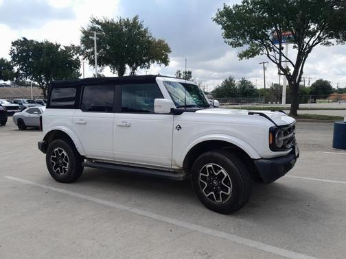 2022 Ford Bronco Outer Banks