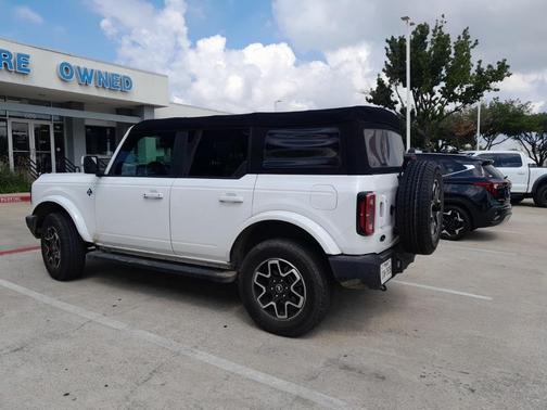 2022 Ford Bronco Outer Banks