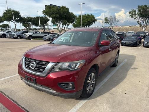 2018 Nissan Pathfinder SV