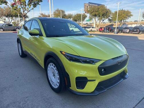 2025 Ford Mustang Mach-E GT