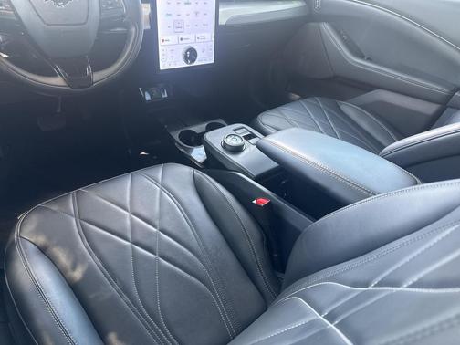 2021 Ford Mustang Mach-E Select