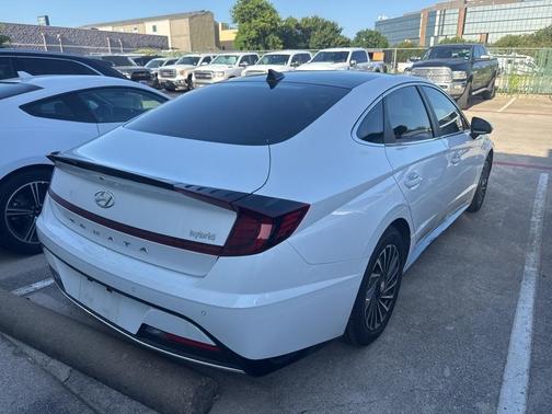 2021 Hyundai SONATA Hybrid Limited