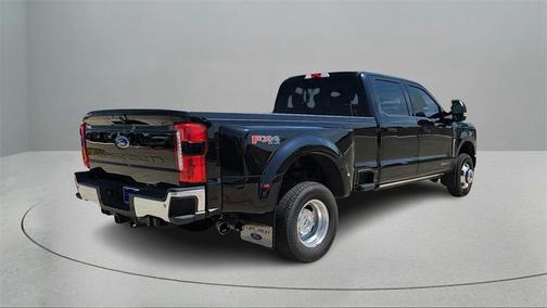 2024 Ford F-350 Lariat Super Duty