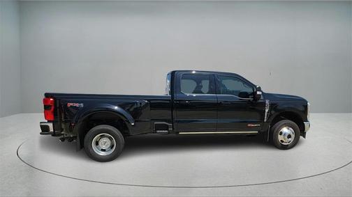 2024 Ford F-350 Lariat Super Duty