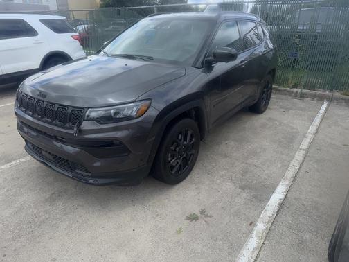2023 Jeep Compass Altitude