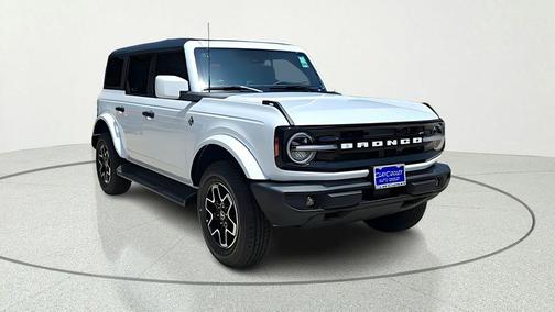 White 2026 Ford Bronco Outer Banks