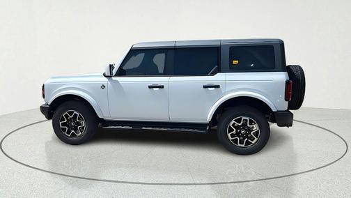 White 2026 Ford Bronco Outer Banks
