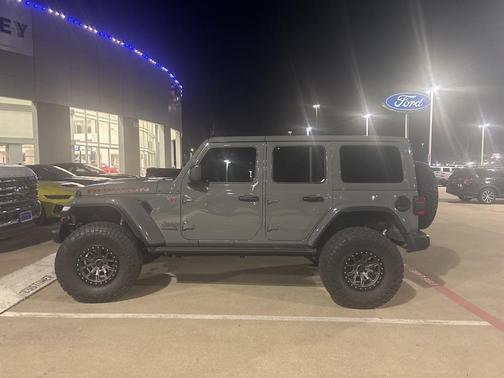Sting Gray Clearcoat 2022 Jeep Wrangler Unlimited Rubicon SUV