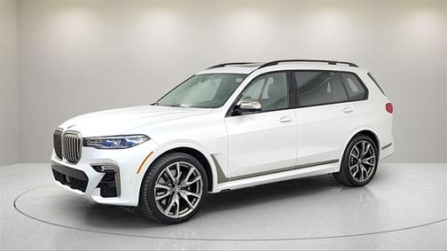 2022 BMW X7 M50i