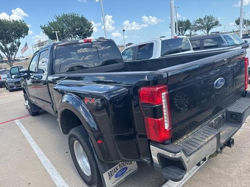 2023 Ford F-350 Lariat Super Duty