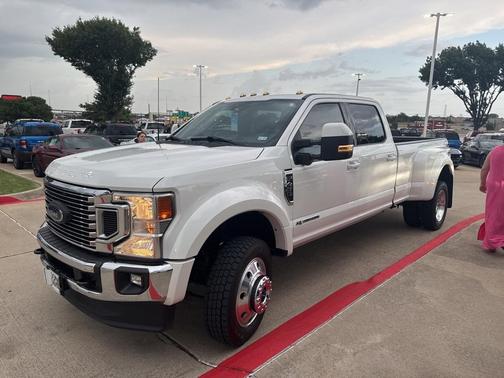 2022 Ford F-450 Lariat