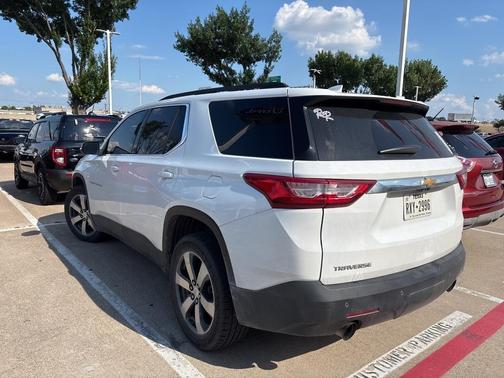 2021 Chevrolet Traverse LT Leather