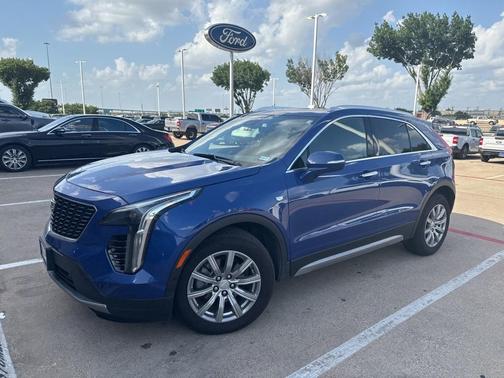 2023 Cadillac XT4 Premium Luxury