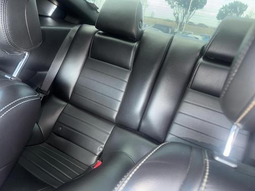 2014 Ford Mustang V6 Premium