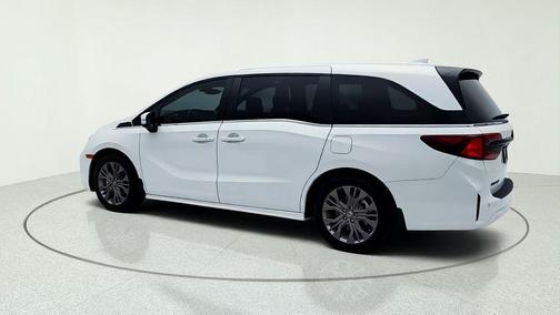 White 2025 Honda Odyssey Touring
